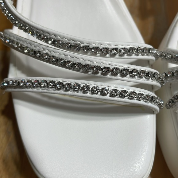 New in box Call it spring Iriss heeled platform sandals - Picture 2 of 9